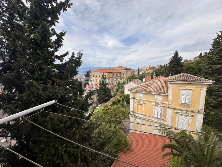 Rijeka, Bulevard, 48.81m2, 2-sobni stan s lođom