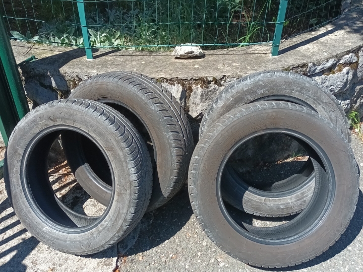 Zimske gume Toyo 175/65/R15