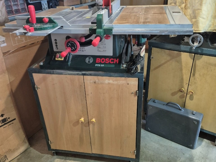 Stolna pila Bosch PTS 10