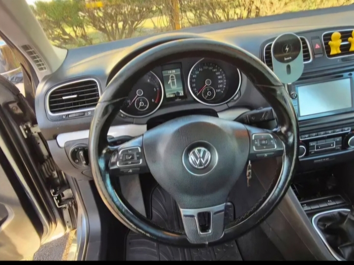 VW Golf 6, 1.6tdi, 2013. god.
