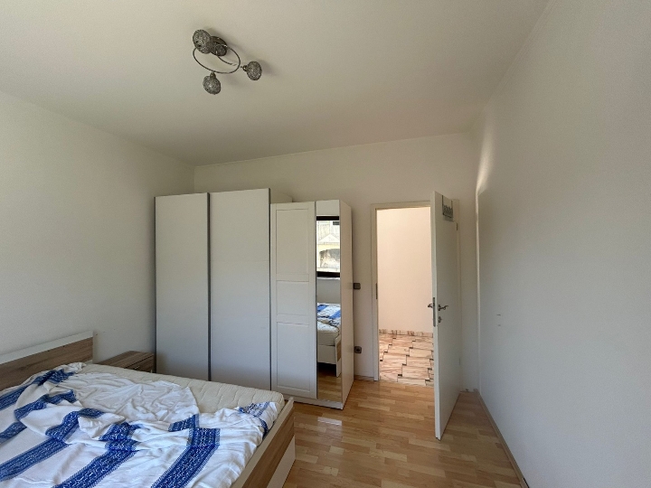 Iznajmljuje se namješten stan 45 m²