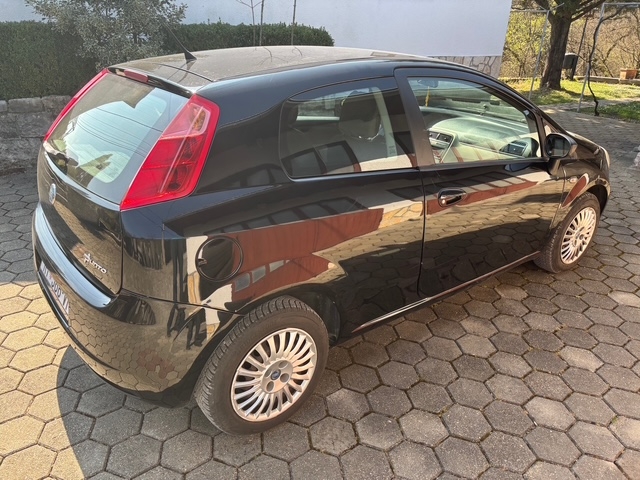 Fiat Grande Punto 1.4, 2006. g., klima