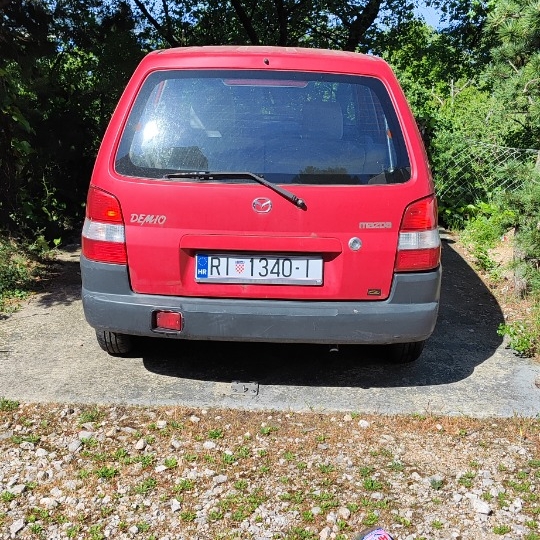 Mazda Demio prodajem
