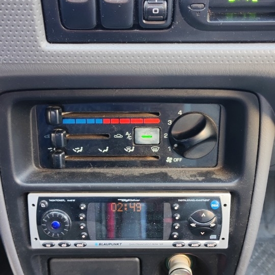 Mazda Demio prodajem