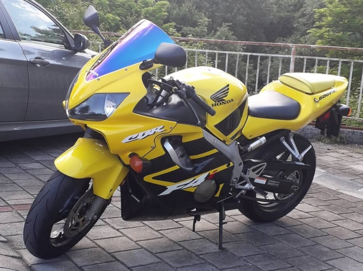 Honda CBR 600 F4i