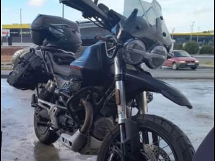 Moto Guzzi V85 TT