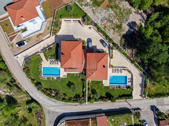 Matulji, Mučići - novogradnja! Dvojna kuća s okućnicom i garažom