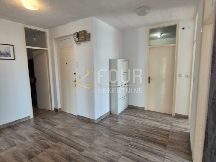 Rijeka, Krimeja, 80.48m2, 3Skl., lođa