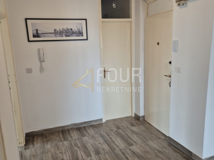 Rijeka, Krimeja, 80.48m2, 3Skl., lođa