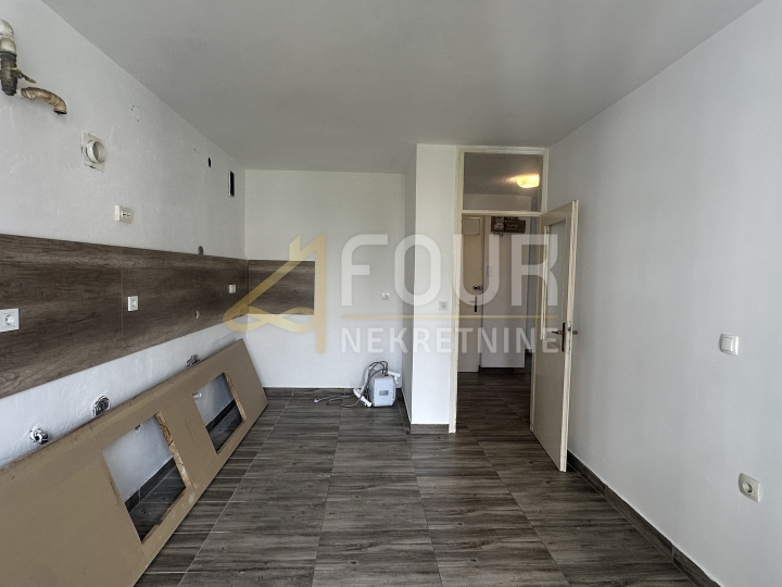 Rijeka, Krimeja, 80.48m2, 3Skl., lođa