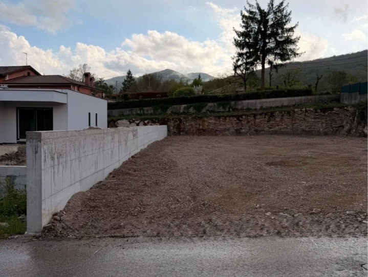 Građ. teren, Veli Brgud – 809 m²  pripremljen za gradnju – odmah spreman!