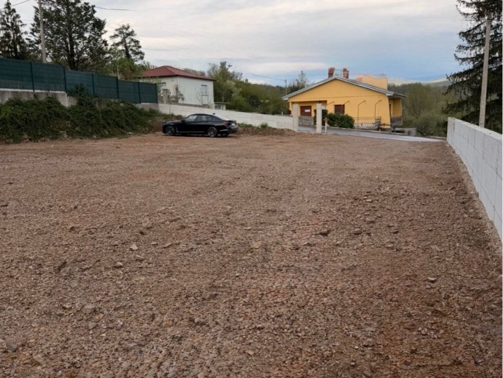 Građ. teren, Veli Brgud – 809 m²  pripremljen za gradnju – odmah spreman!