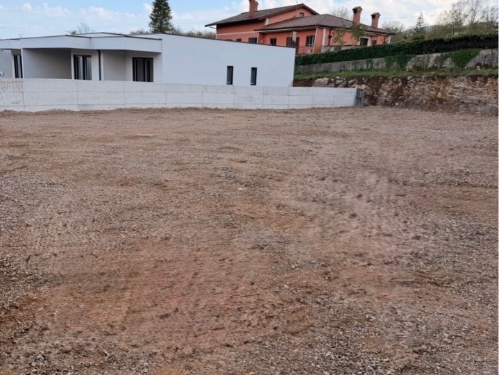 Građ. teren, Veli Brgud – 809 m²  pripremljen za gradnju – odmah spreman!