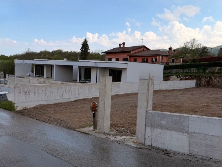 Građ. teren, Veli Brgud – 809 m²  pripremljen za gradnju – odmah spreman!