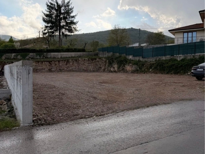 Građ. teren, Veli Brgud – 809 m²  pripremljen za gradnju – odmah spreman!