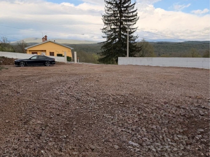Građ. teren, Veli Brgud – 809 m²  pripremljen za gradnju – odmah spreman!
