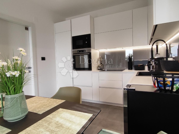 Top apartman Jadranovo