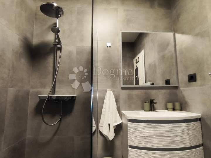 Top apartman Jadranovo