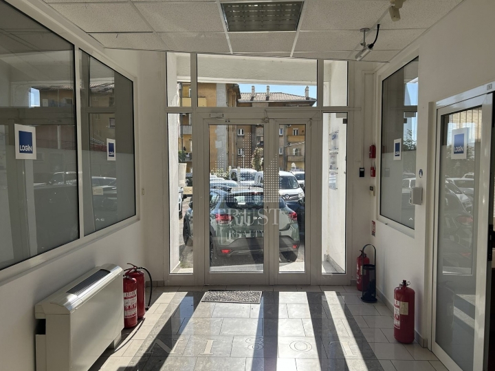 Škurinje, poslovni prostor za prodaju
