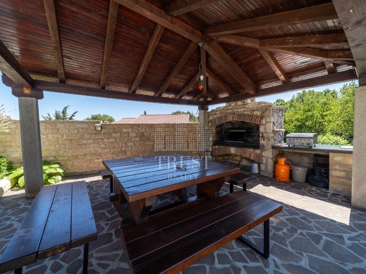 Opatija, Oprič, luksuzna villa 505 m2 s bazenom i pogledom
