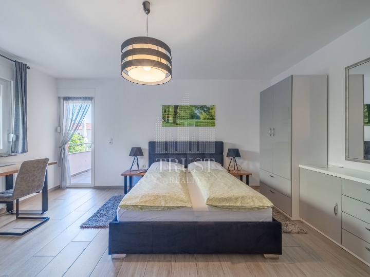 Opatija, Oprič, luksuzna villa 505 m2 s bazenom i pogledom