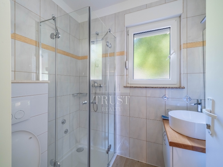 Opatija, Oprič, luksuzna villa 505 m2 s bazenom i pogledom