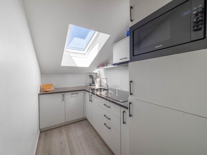 Opatija, Oprič, luksuzna villa 505 m2 s bazenom i pogledom