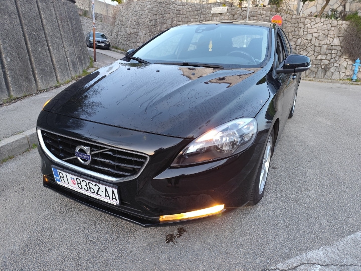 Volvo V40 2.0 D, 2016. god.