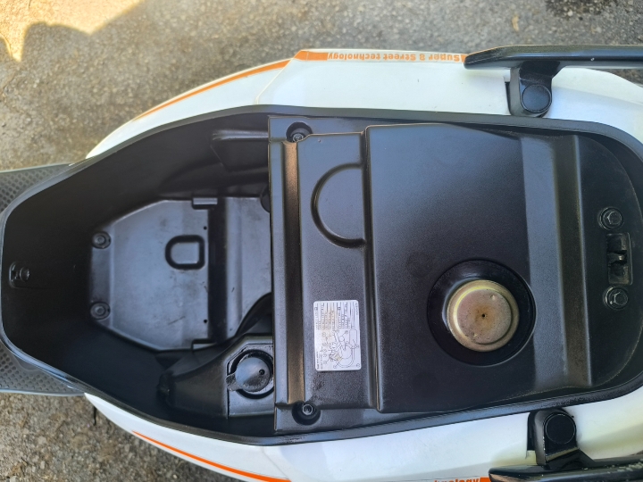 Kymco super 8