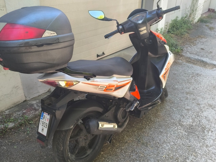Kymco super 8