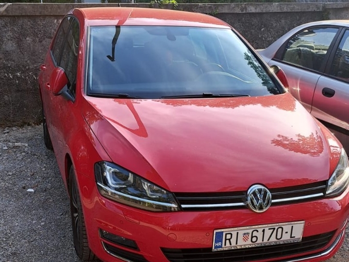 VW Golf 7 hitno!