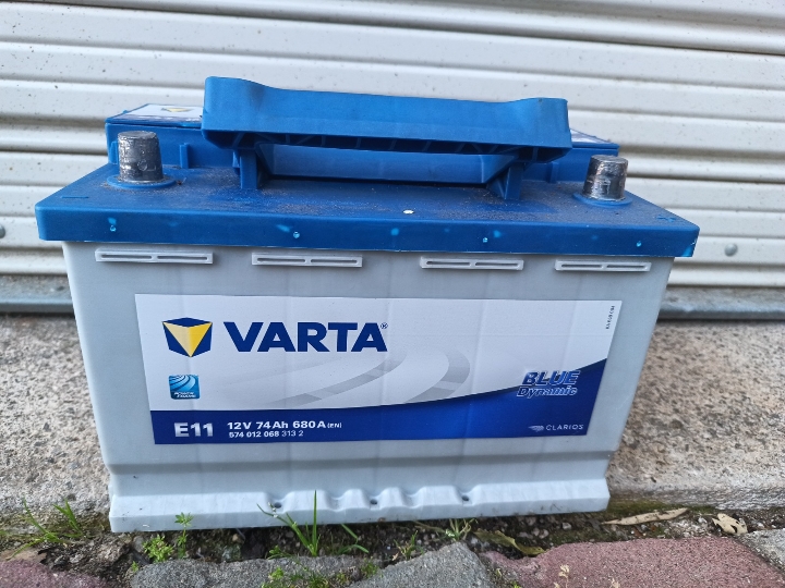Akumulator Varta 74Ah