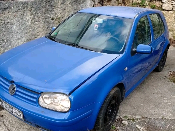 VW Golf 4