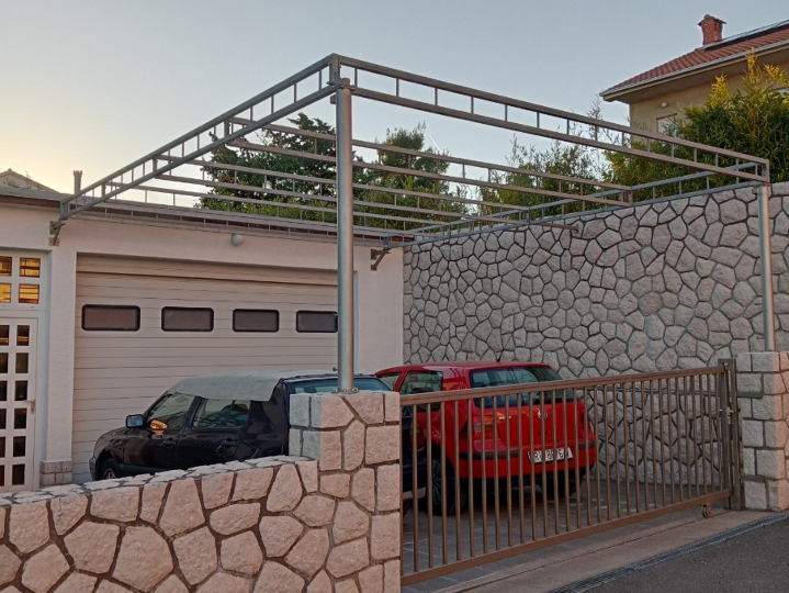 Kostur nadstrešnice - Crikvenica