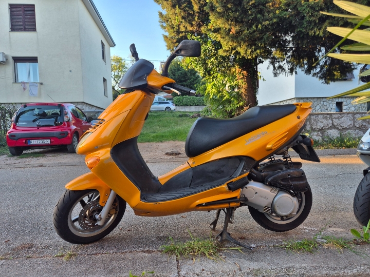 Aprilia Leonardo