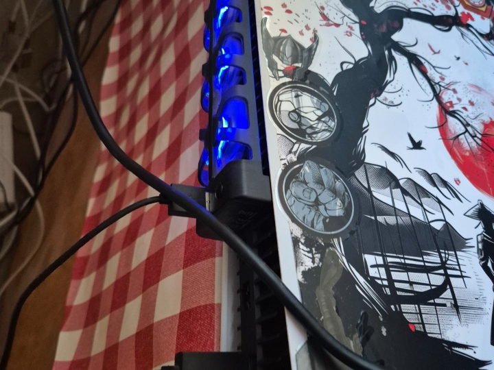 Prodajem PS5