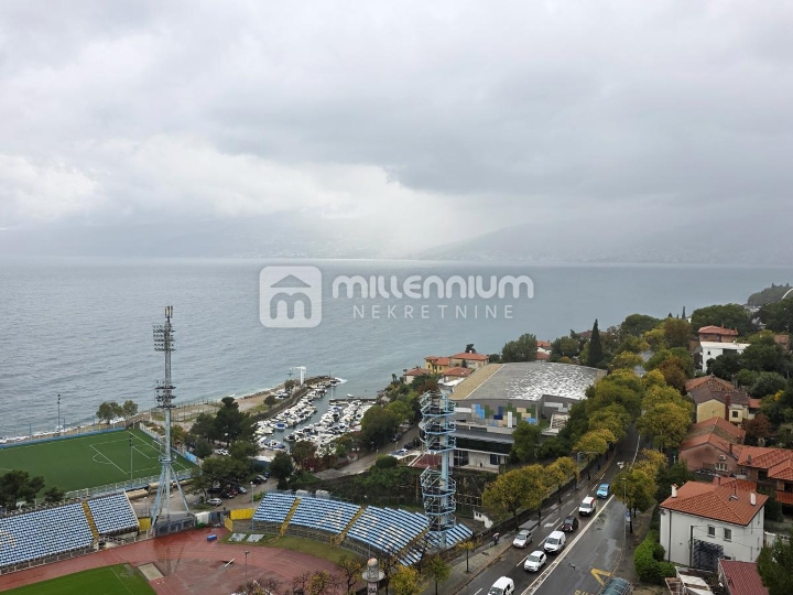 Kantrida, 68.87m2, 3-sobni stan s lođom i pogledom