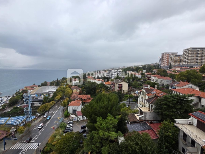 Kantrida, 68.87m2, 3-sobni stan s lođom i pogledom