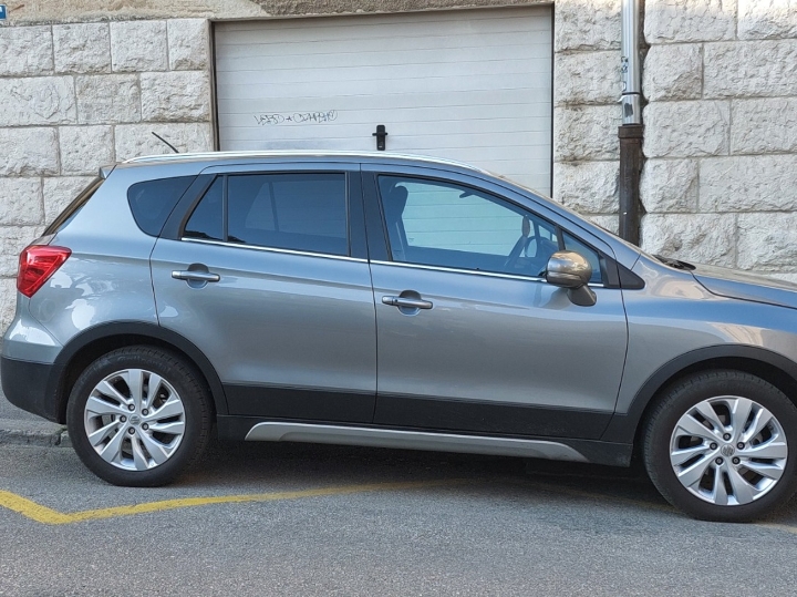 Suzuki JY SX4-Cross