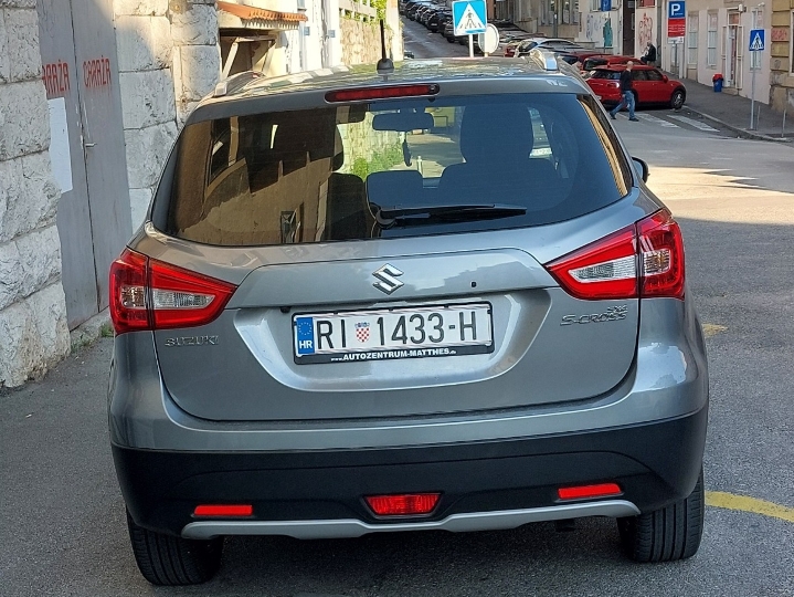 Suzuki JY SX4-Cross