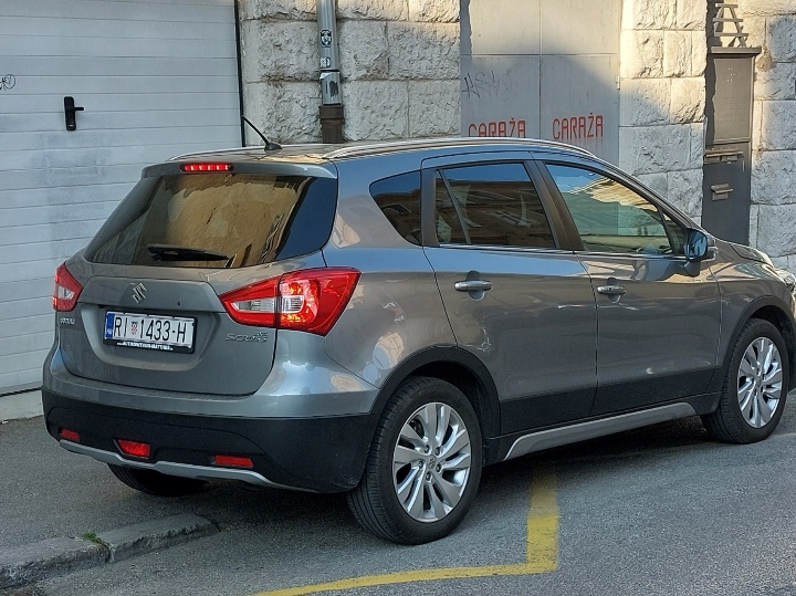 Suzuki JY SX4-Cross