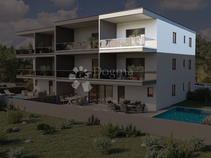 Novigrad, moderni stan 78 m², 2S, terasa, parking, blizina plaže