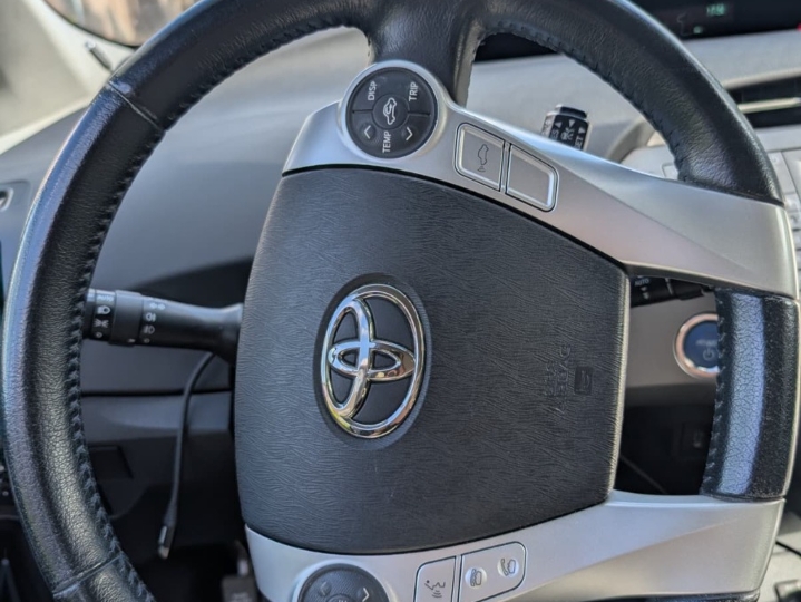 Toyota Prius Plug-in Hybrid, 2013., Executive, kamera, LED