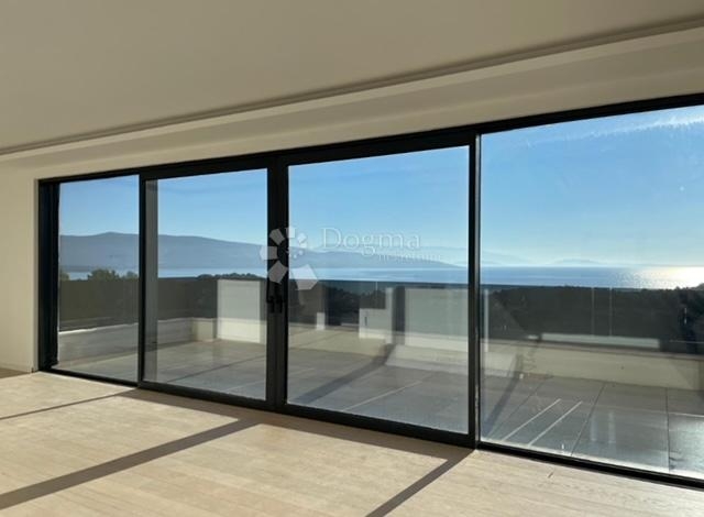 Penthouse s panoramskim pogledom na more