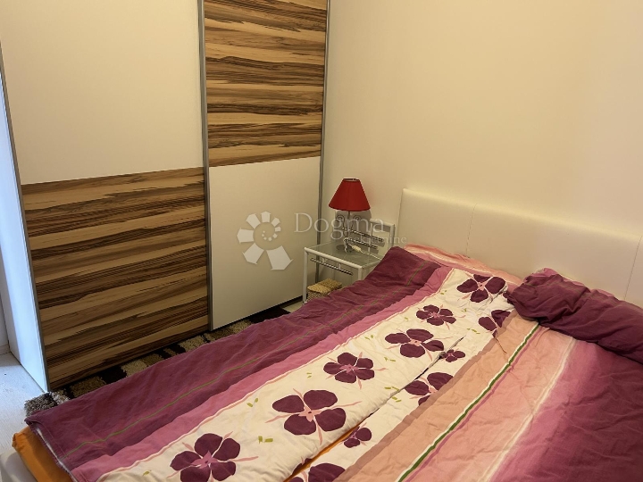 Srdoči, prizemni stan s puno potencijala