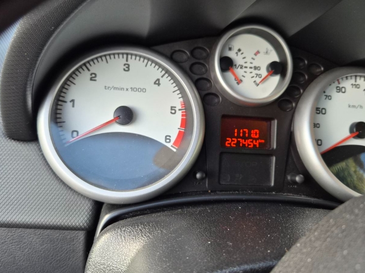 Peugeot 207, 1.6 HDI, 80 kW, odličan