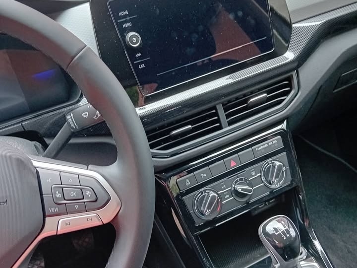 VW T cross