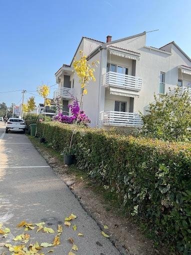 Zadar, Diklo - Stan u prizemlju s vrtom