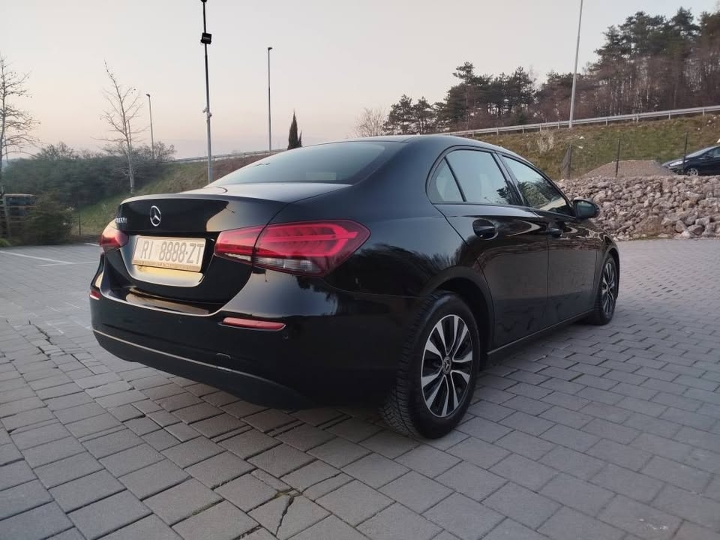Mercedes A klasa 180D limuzina