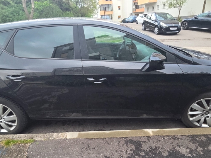 Seat Leon 1.6 TDI, 66kW, reg. do 05./27., 2 seta guma